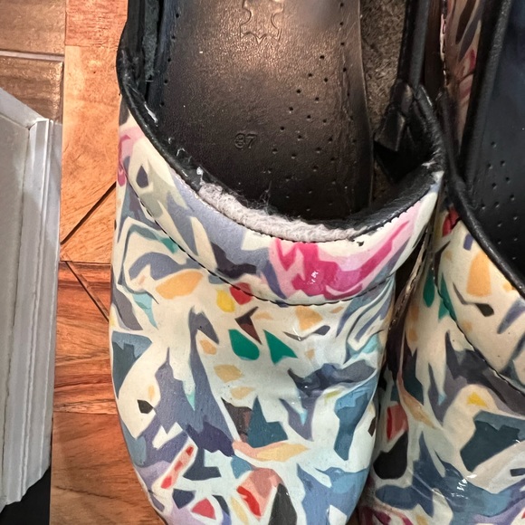 Dansko clogs - Picture 3 of 7